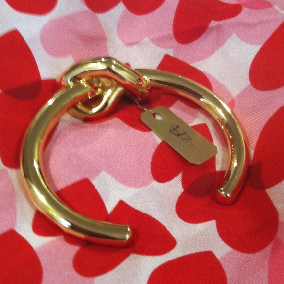 Kate Spade ♠️ love ❤️ me knot  statement cuff - Picture 4 of 4